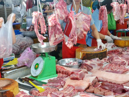 Thịt bẩn “quật” chết ngành chăn nuôi khi hội nhập sâu?